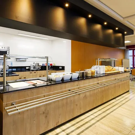 Hotel Olympiaworld-landessportzentrum 2*