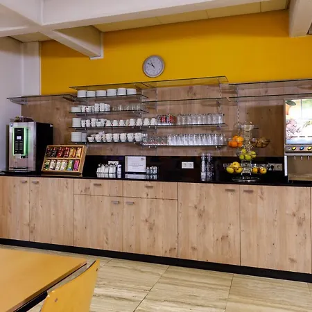 Olympiaworld-landessportzentrum Hotell 2*