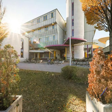 Olympiaworld-landessportzentrum 2*